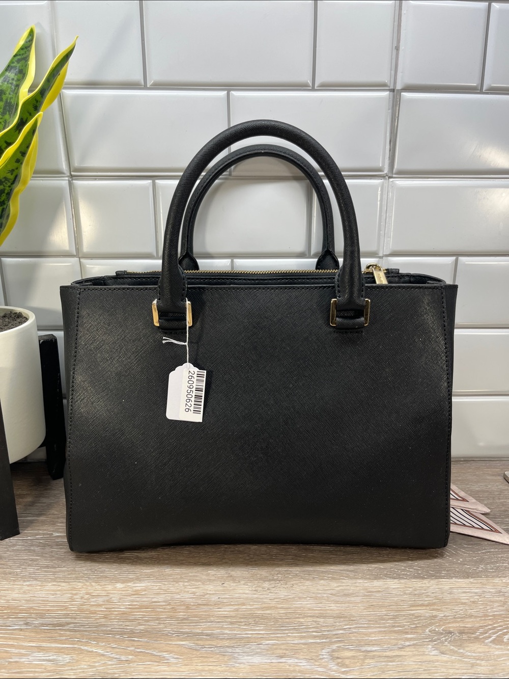 0626 MICHAEL KORS BLACK SATCHEL 260950626 - Picture 2 of 13